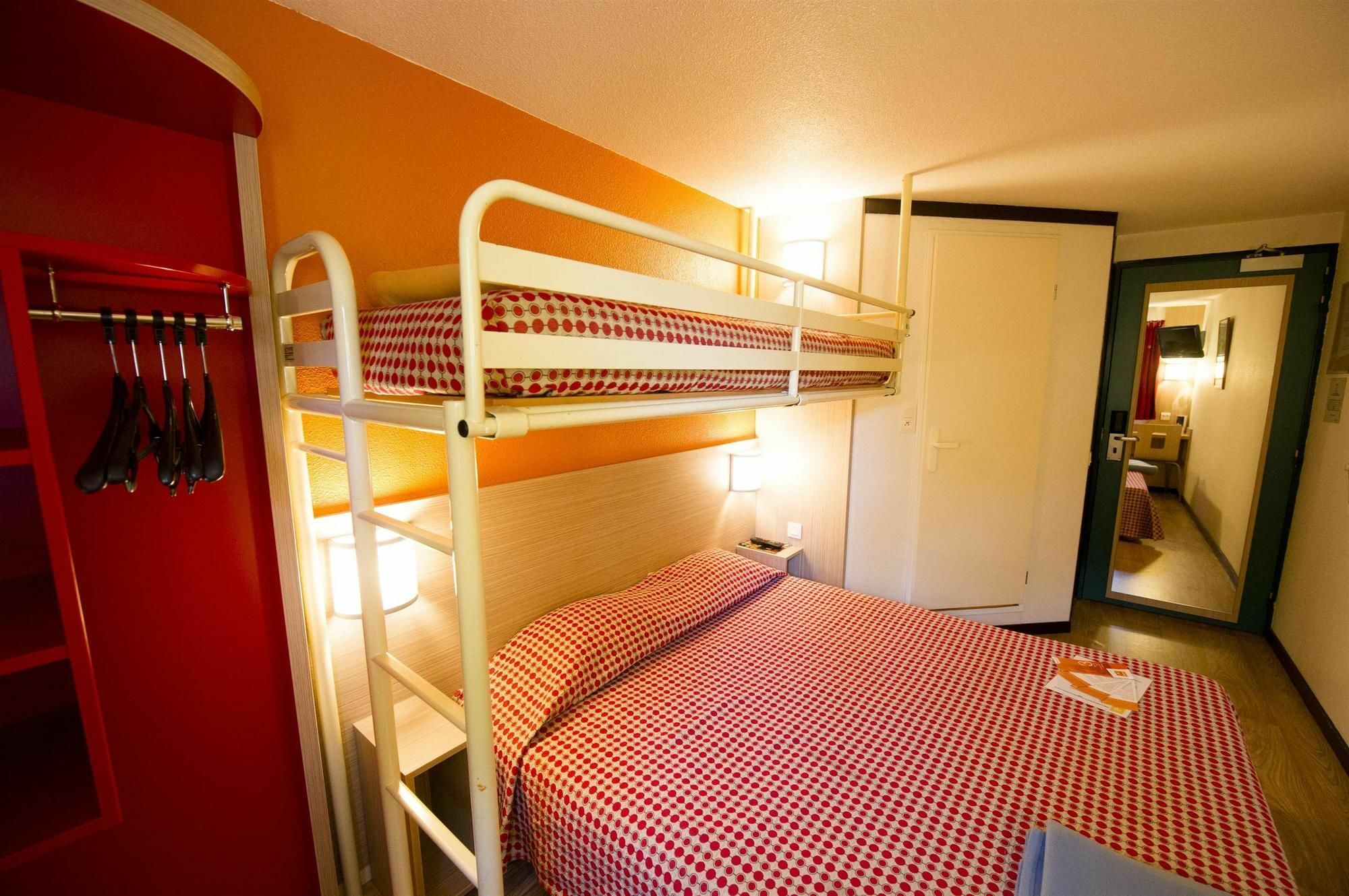 Premiere Classe Orleans Ouest - La Chapelle St Mesmin La Chapelle-Saint-Mesmin Exterior foto