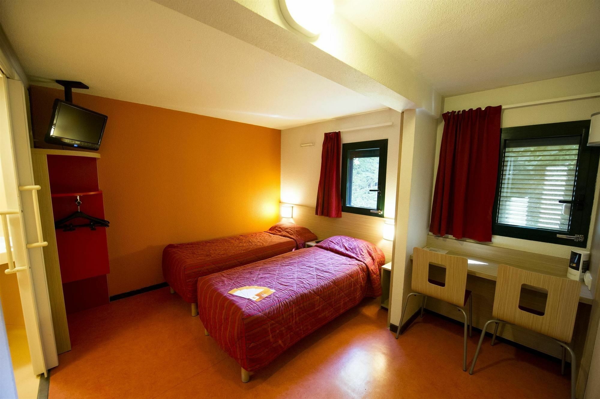 Premiere Classe Orleans Ouest - La Chapelle St Mesmin La Chapelle-Saint-Mesmin Exterior foto