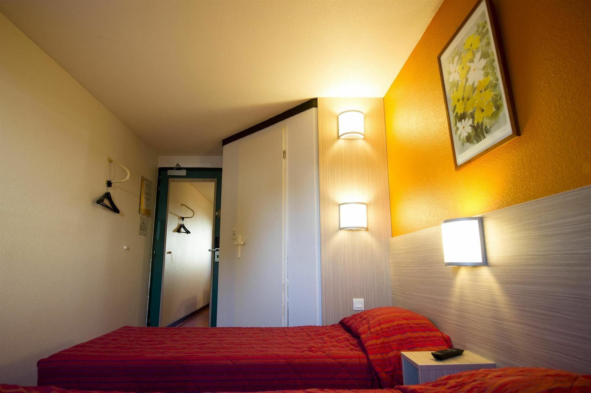Premiere Classe Orleans Ouest - La Chapelle St Mesmin La Chapelle-Saint-Mesmin Exterior foto